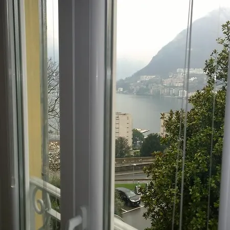Three Bedrooms Amazing Lake View *